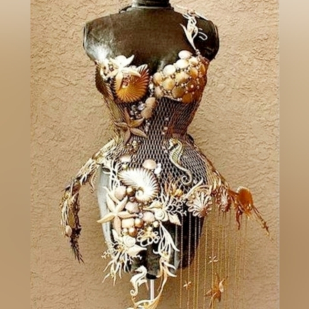 𝐇𝐚𝐥𝐥𝐨𝐰𝐞𝐞𝐧 𝐅𝐚𝐬𝐡𝐢𝐨𝐧 (not for sale) - Picture 7 of 9